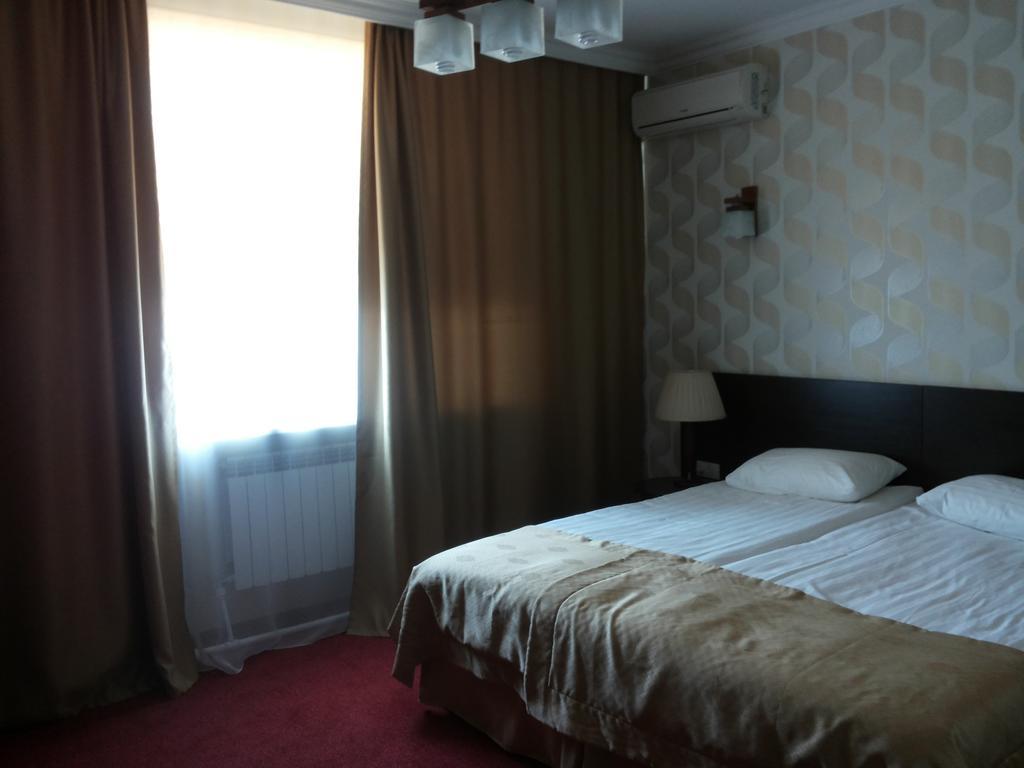 كاراغاندي Hotel ?Omplex Ak-Zhaik الغرفة الصورة