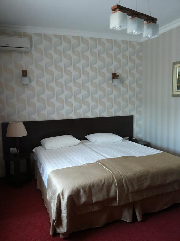 كاراغاندي Hotel ?Omplex Ak-Zhaik الغرفة الصورة