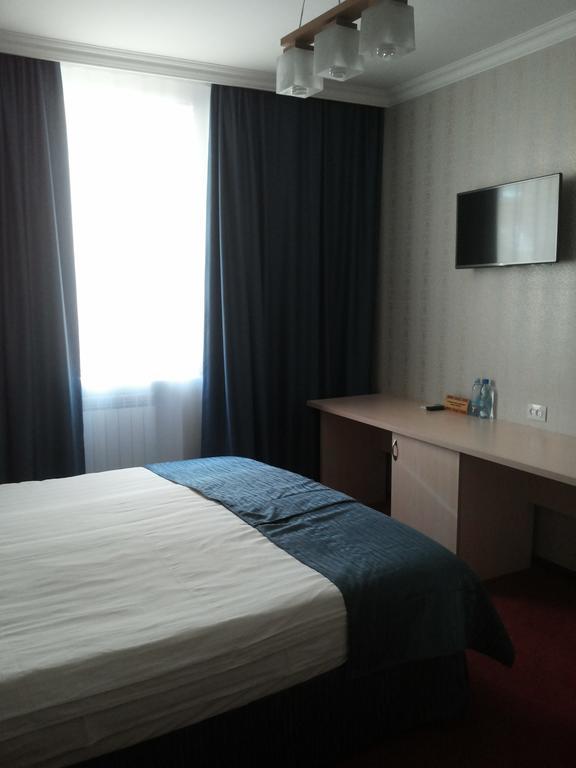كاراغاندي Hotel ?Omplex Ak-Zhaik الغرفة الصورة