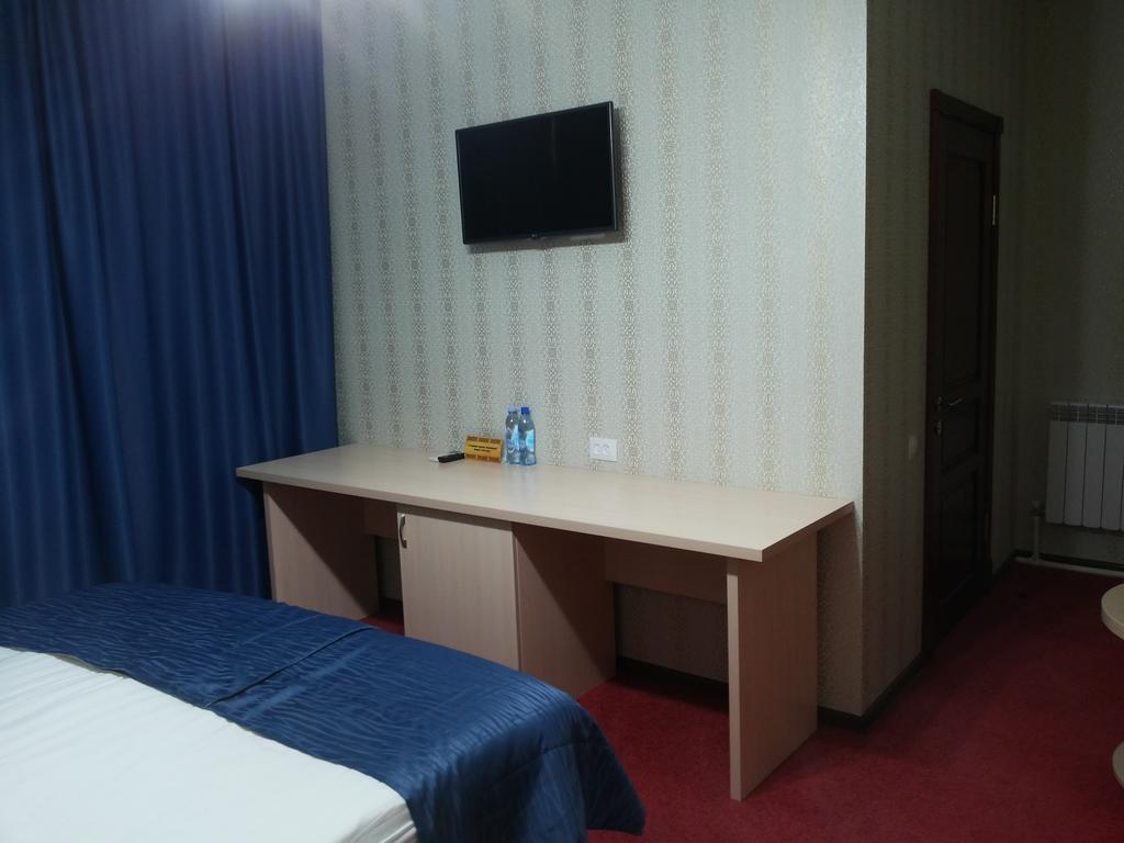 كاراغاندي Hotel ?Omplex Ak-Zhaik الغرفة الصورة