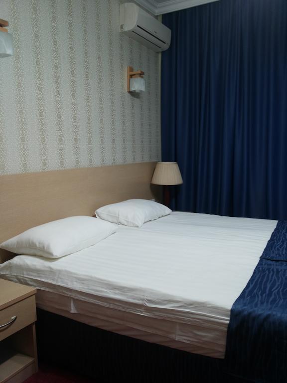 كاراغاندي Hotel ?Omplex Ak-Zhaik الغرفة الصورة