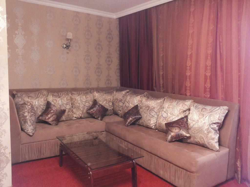 كاراغاندي Hotel ?Omplex Ak-Zhaik الغرفة الصورة