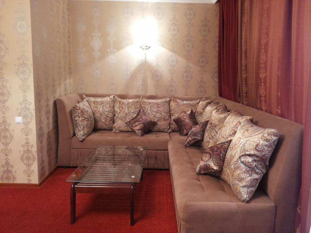 كاراغاندي Hotel ?Omplex Ak-Zhaik الغرفة الصورة