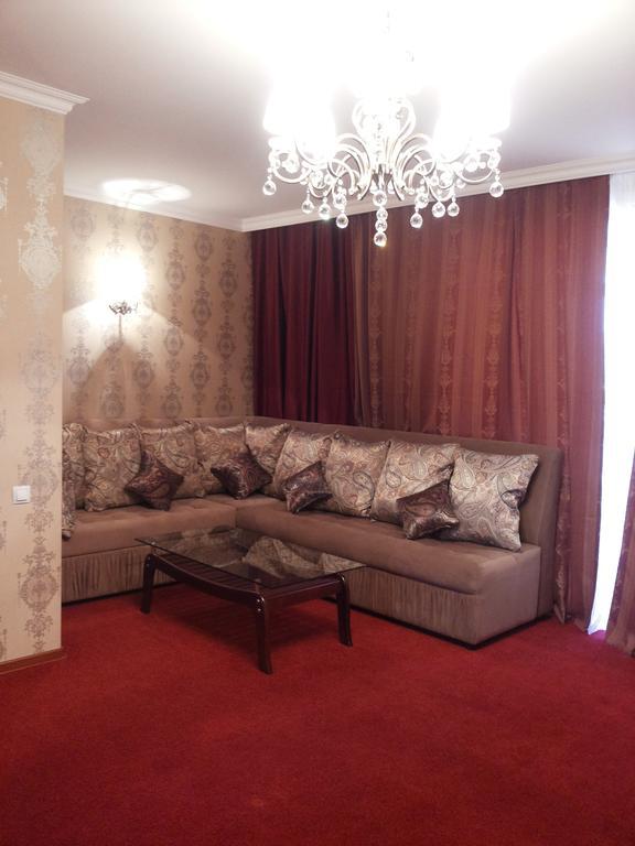 كاراغاندي Hotel ?Omplex Ak-Zhaik الغرفة الصورة