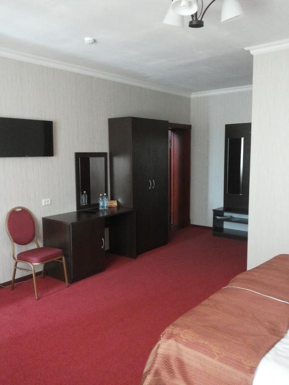 كاراغاندي Hotel ?Omplex Ak-Zhaik الغرفة الصورة