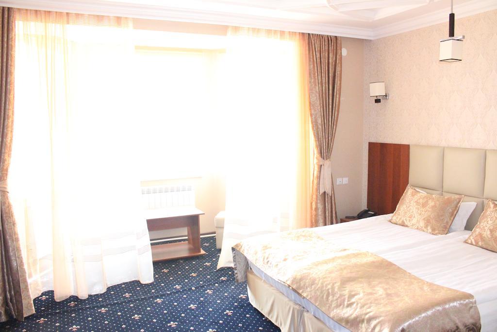 كاراغاندي Hotel ?Omplex Ak-Zhaik الغرفة الصورة